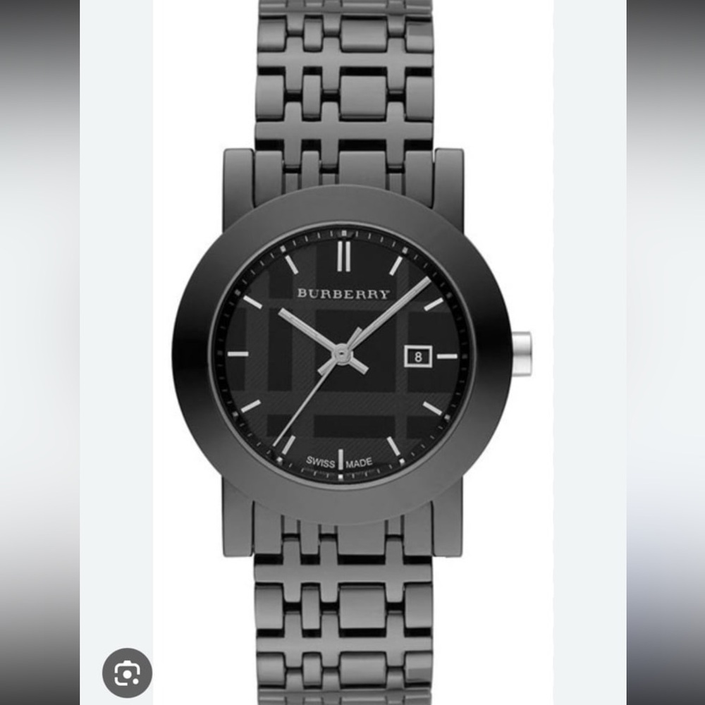 Burberry Unisex Classic Checked Analog Quartz 34mm
Watch BU9181